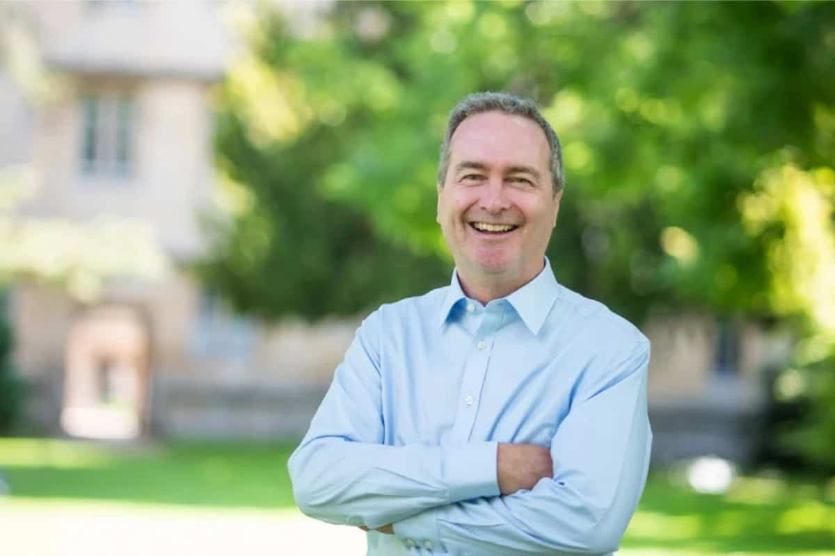 Robert Hannigan headshot